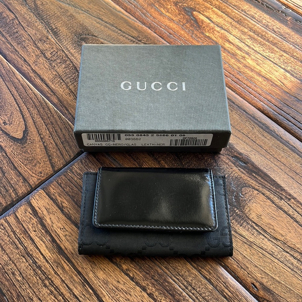 Authentic Vintage Gucci Key case. Black leather & logo canvas. EUC. Includes Box